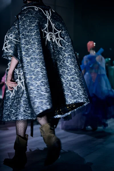 Look 35